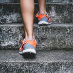 hardlopen in het donker met lichtgevende veters